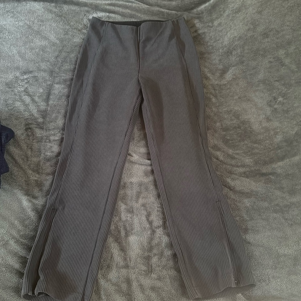 Lululemon ribbed Softstreme zip-leg crop